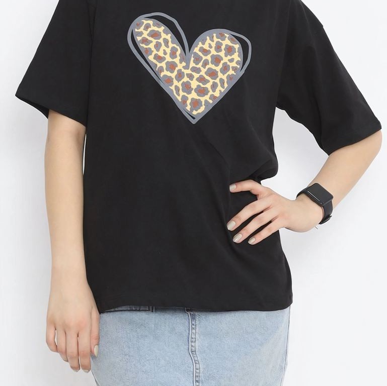 14 Şubat Sevgililer Günü Leopar Kalp Baskılı Oversize Bisiklet Yaka T-shirt - Siyah