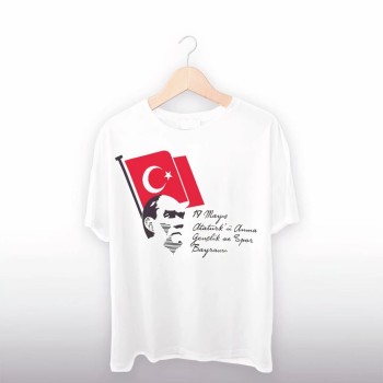 19 Mayıs Atatürk'ü Anma Gençlik ve Spor Bayramı Baskılı Oversize T-shirt - Beyaz