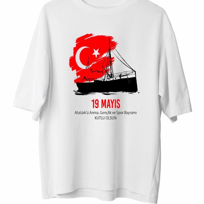 19 Mayıs Atatürk'ü Anma Gençlik ve Spor Bayramı Baskılı Oversize T-shirt - Beyaz