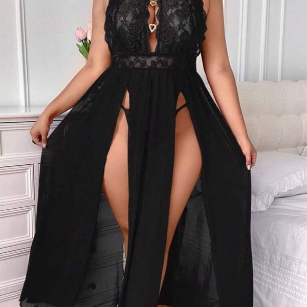 Arias Closet Büyük Beden Dantel İşlemeli Göğüs Detaylı Yırtmaçlı Fantezi Gecelik