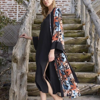 Arias Closet Çiçek Ve Yaprak Desenli Dantelli Ve Dekolteli Sabahlık Takımı