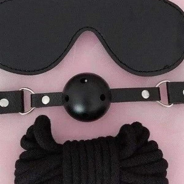Arias Closet Gözlük Ağız Topu İp Üçlü Deri Harness Set