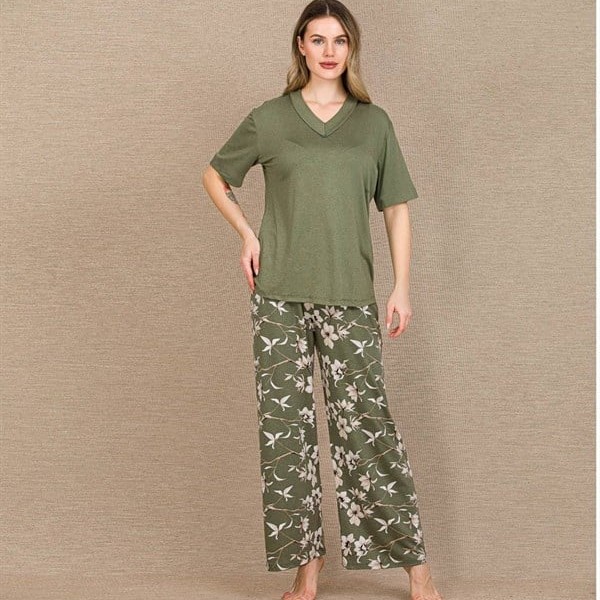 Arias Closet Şık Tasarım Çiçek Desenli Yeşil Kısa Kol Viskon Pijama Takımı