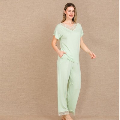 Arias Closet Viskon Şık Tasarım Dantel İşlemeli Açık Yeşil Kısa Kol Pijama Takımı