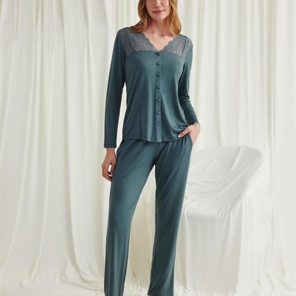 Arias Closet Yakası Omzu Ve Paçası Dantelli Boydan Düğmeli Pijama Takımı