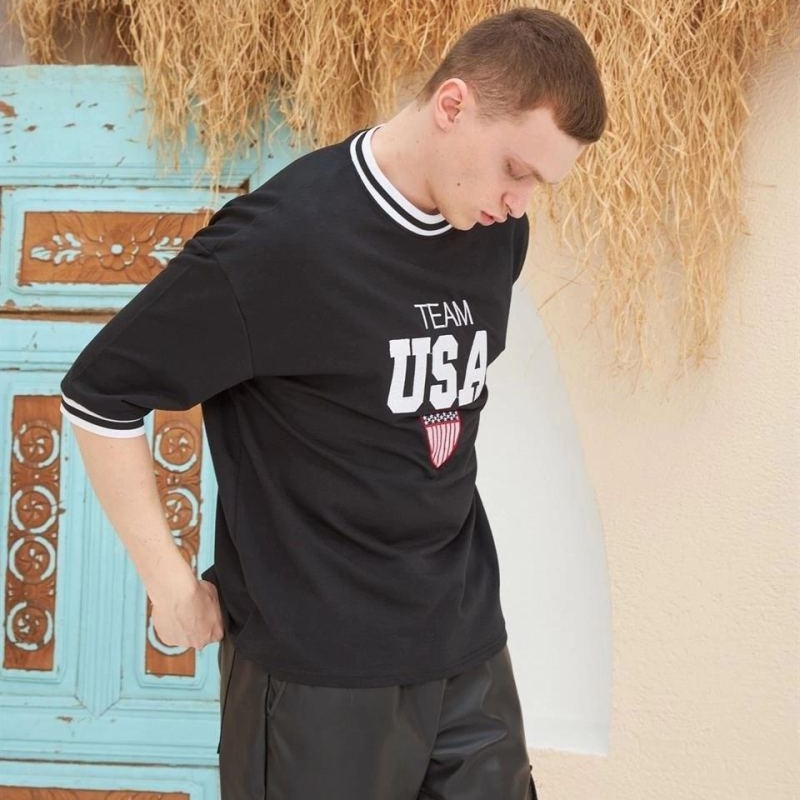 Erkek Bisiklet Yaka Tişört Nakış İşlemeli Kısa Kol Oversize T-ShirtSiyah