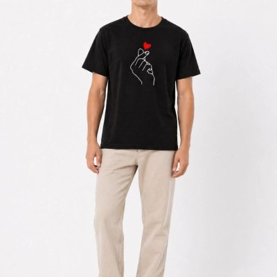 Erkek Kore Parmak Kalp Aşk Temalı Minimal Baskılı Tişört Yazlık Kısa Kol T-Shirt - Siyah