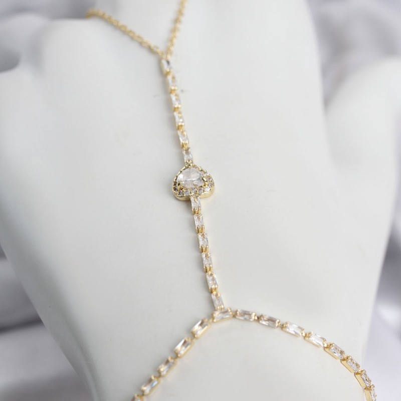 Gold Renk Pirinç Zirkon Taşlı Kalp Model Şahmeran