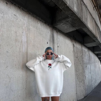 Kadın 3 iplik Pamuklu Bisiklet Yaka GÜL Baskılı SweatShirt - BeyazBeyaz