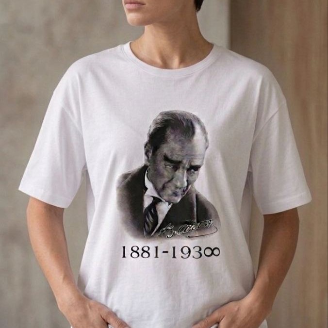Kadın Atatürk Baskılı Tişört Kısa Kollu Bisiklet Yaka T-Shirt - Beyaz