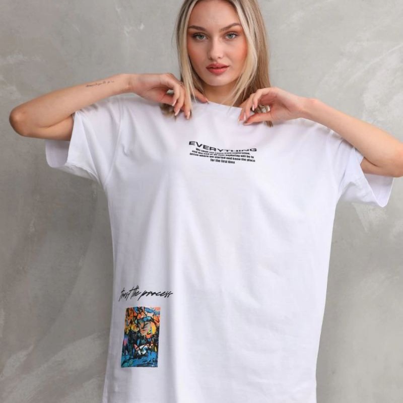 kadın Bisiklet Yaka Baskılı Oversize T-Shirt - Beyaz