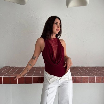 Kadın Dantel Detaylı Derin Dekolte Body Şık Kolsuz Yazlık Bodysuit - Bordo