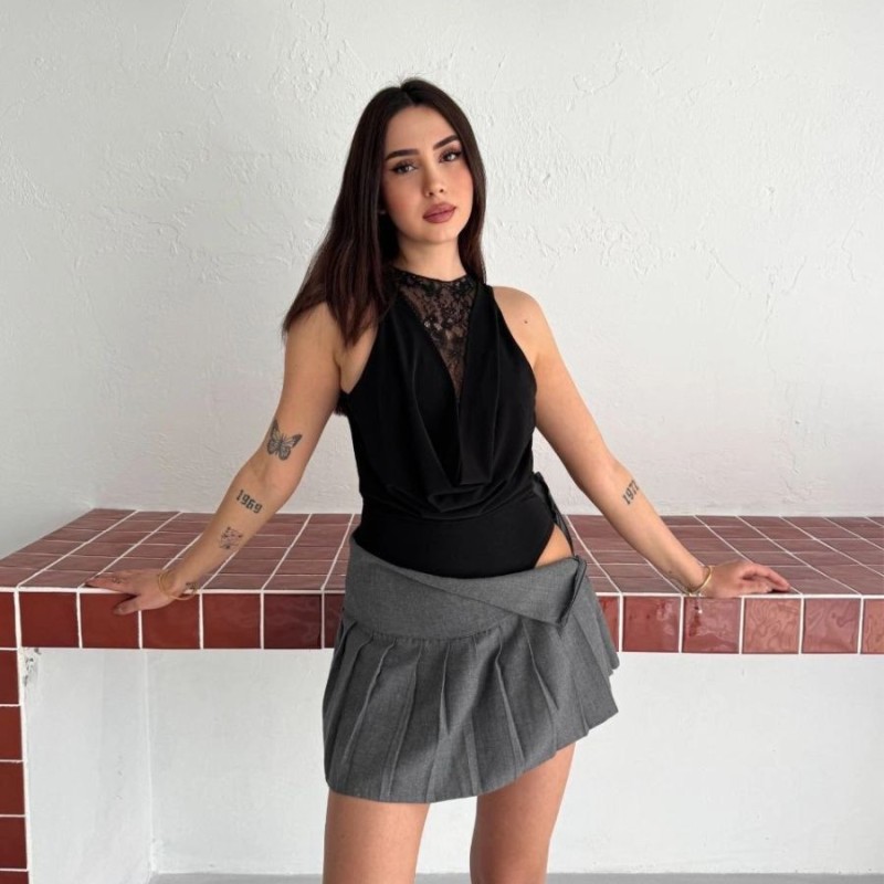 Kadın Dantel Detaylı Derin Dekolte Body Şık Kolsuz Yazlık Bodysuit - Siyah
