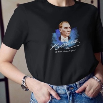 Kadın Kısa Kol Yazlık Tişört Bisiklet Yaka ATATÜRK Baskılı T-Shirt - Siyah