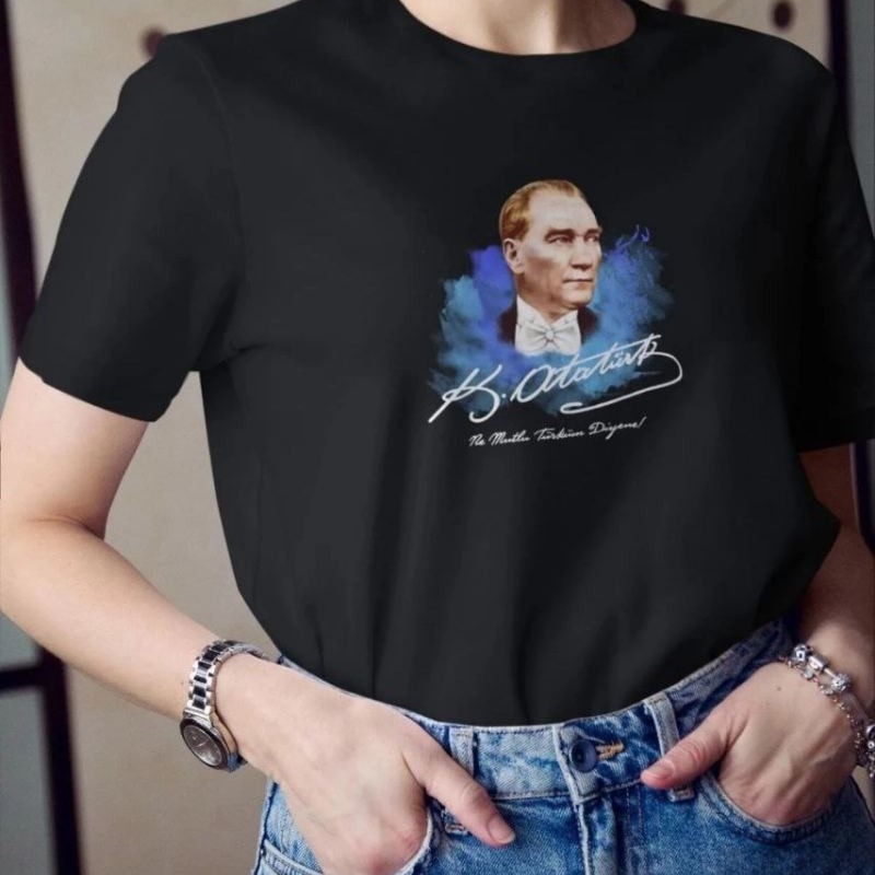 Kadın Kısa Kol Yazlık Tişört Bisiklet Yaka ATATÜRK Baskılı T-Shirt - Siyah