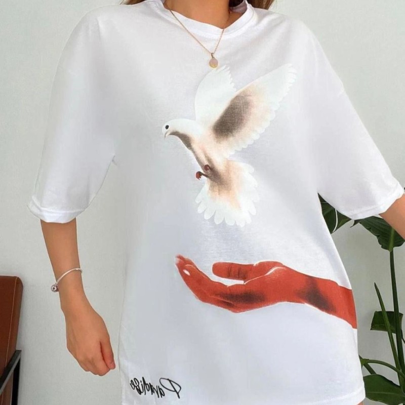 Kadın Kısa Kol Yazlık Tişört Bisiklet Yaka Uzi Güvercin Baskılı T-Shirt - Beyaz