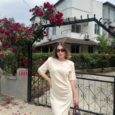 Kadın Kısa Kollu Uzun Yandan Yırtmaçlı Elbise - Bej