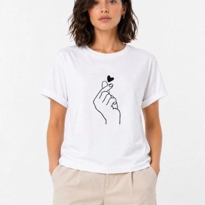 Kadın Kore Parmak Kalp Aşk Temalı Minimal Baskılı Tişört Yazlık Kısa Kol T-Shirt  - Beyaz