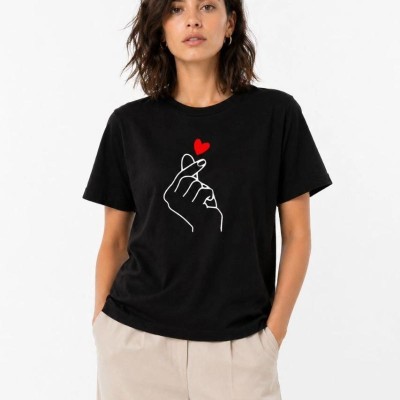 Kadın Kore Parmak Kalp Aşk Temalı Minimal Baskılı Tişört Yazlık Kısa Kol T-Shirt - Siyah