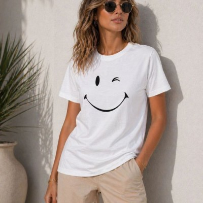 Kadın Minimal Gülümseyen Yüz Baskılı Tişört Kısa Kol Yazlık T-Shirt - Beyaz