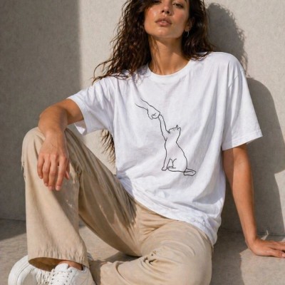 Kadın Minimal Kedi Çizim Baskılı Tişört Kısa Kol Yazlık T-Shirt - Beyaz