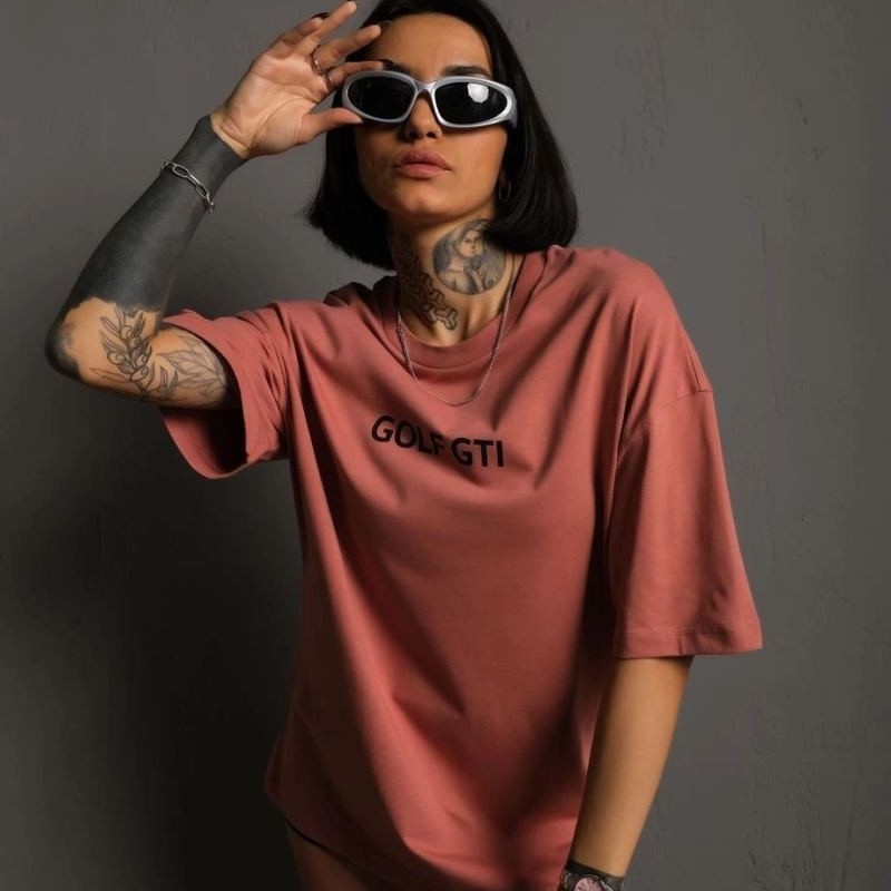 Kadın Oversize Tişört Golf GTI Retro Araba Baskılı T-shirt  - Gül Kurusu