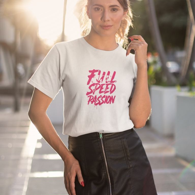Kadın Özel Baskılı Modern Fit %100 Pamuk Bisiklet Yaka T-Shirt