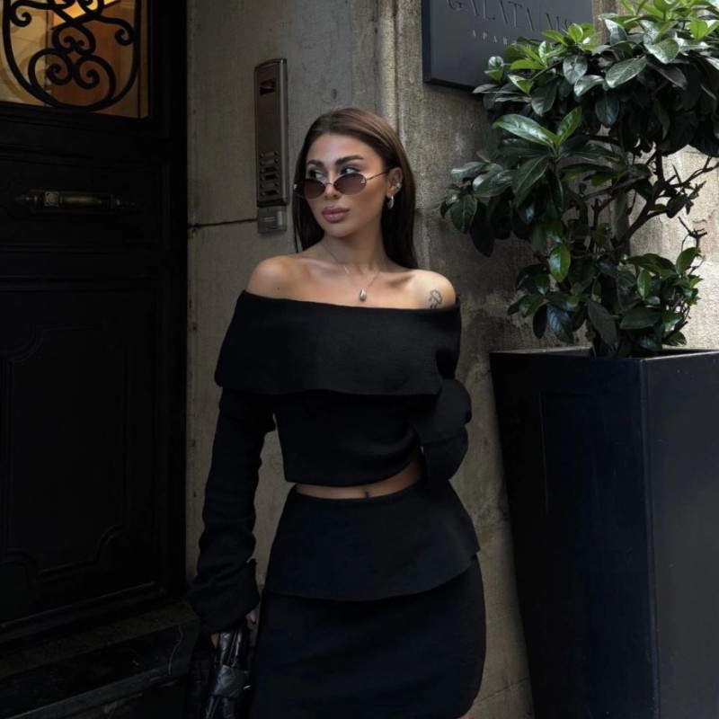 Kadın Straplez , Madonna , Carmen Yaka Croplu Mini Etekli ikili Alt-Üst Takım Triko - Siyah