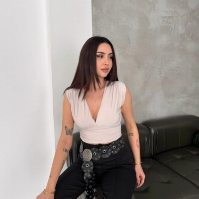 Kadın Vatkalı Kolsuz V Yaka Drapeli Crop Bluz Likralı Fit - Boyalı Gri