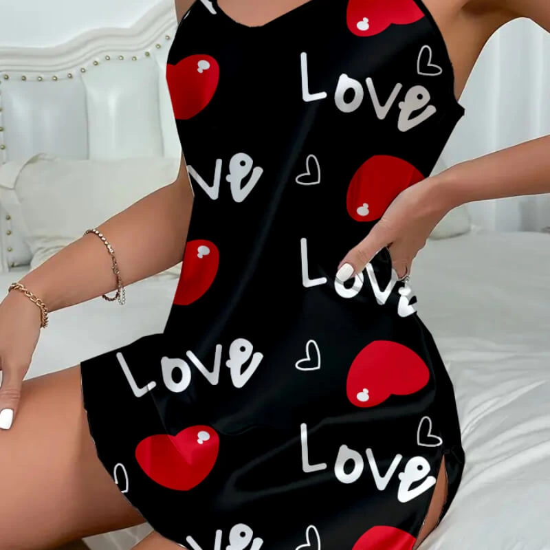 Love Desenli Siyah Saten Gecelik