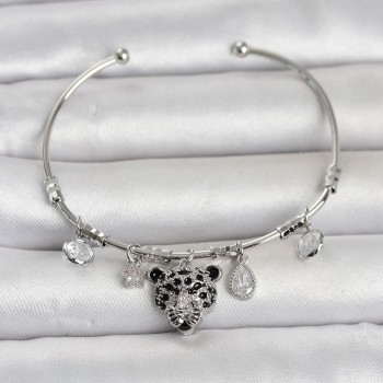 Pirinç Gümüş Renk Leopar Detaylı Charmlı Kadın Bileklik