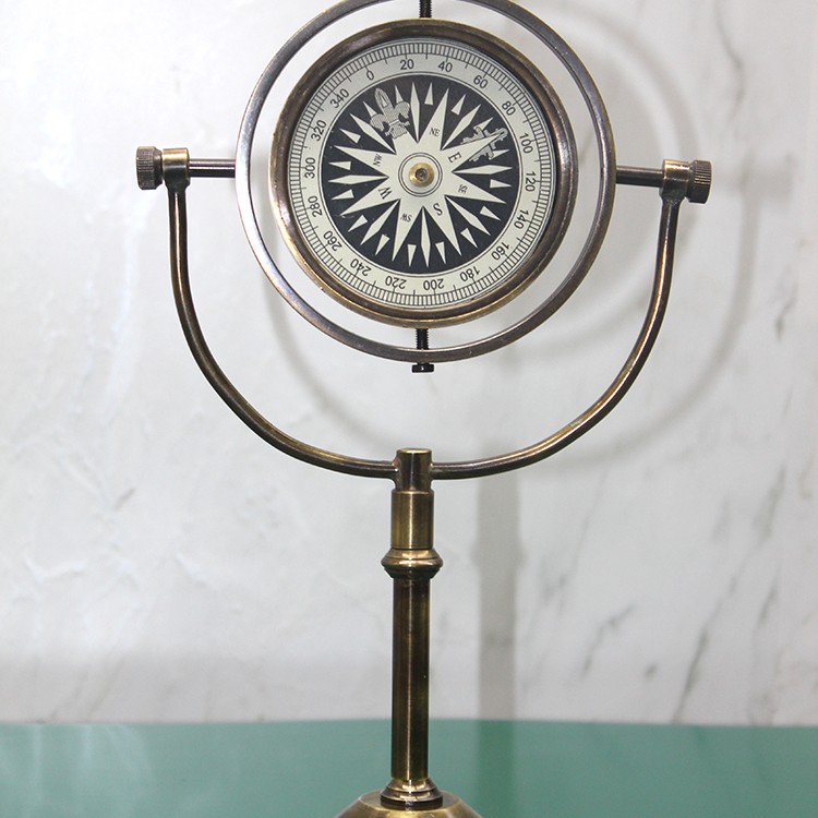 Pirinç Masa Üstü Pusula Model 4