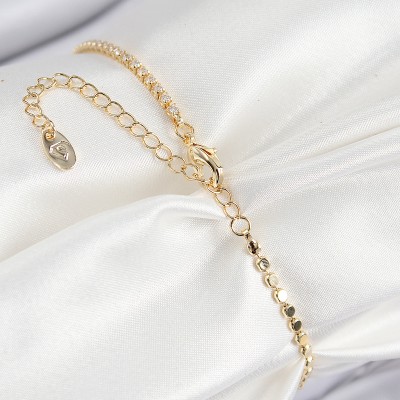 Pirinç Zirkon Taşlı Dikdörtgen Model Ezme Zincir Gold Renk Kadın Bileklik