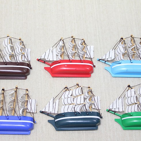 Plastik Gemi Magnet 